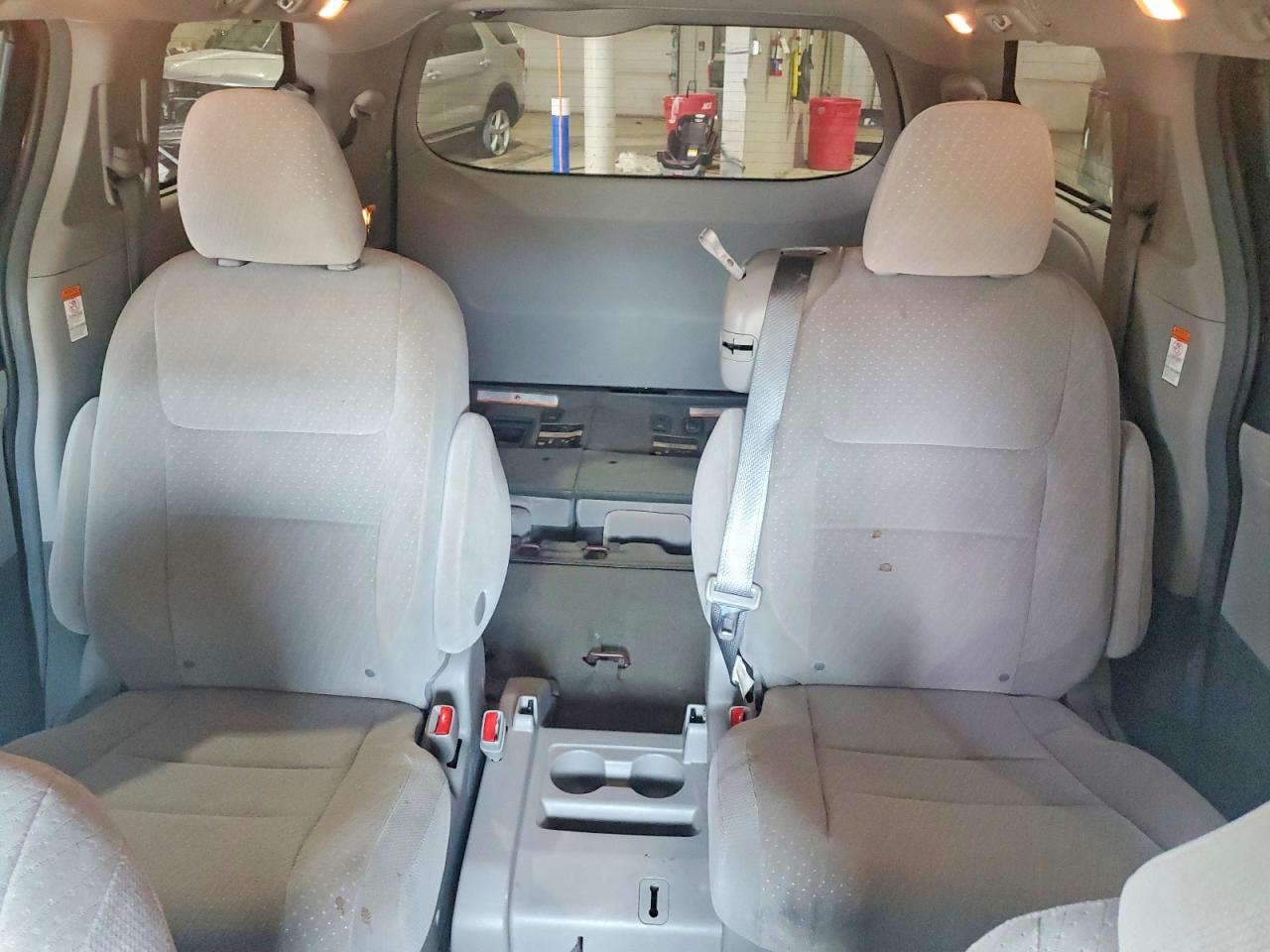 2017 TOYOTA SIENNA