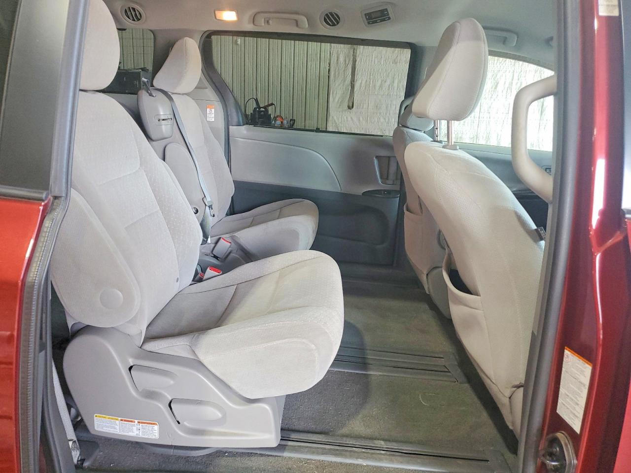 2017 TOYOTA SIENNA