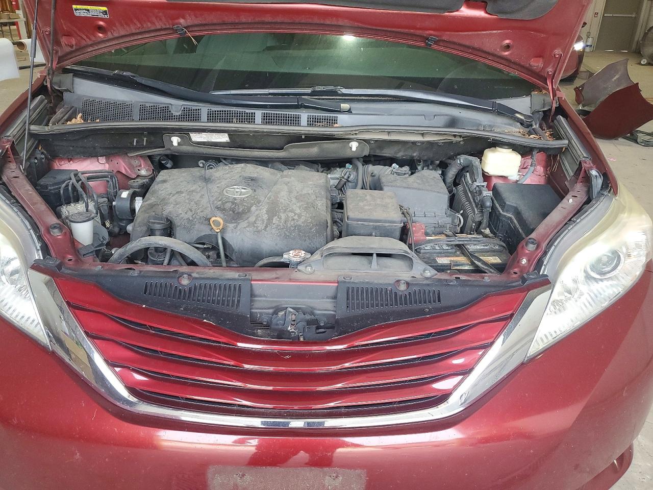 2017 TOYOTA SIENNA