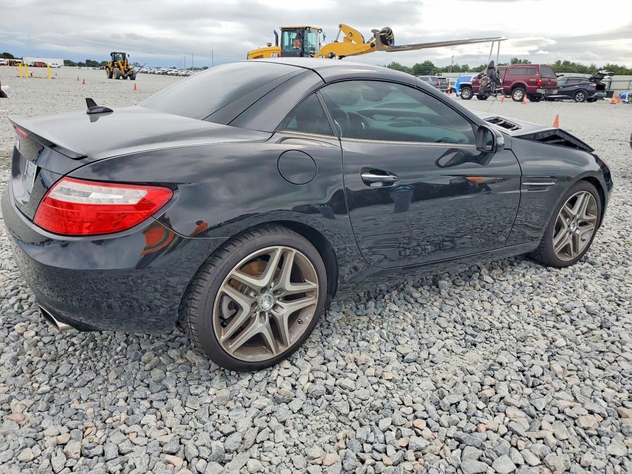 2013 MERCEDES-BENZ SLK-CLASS