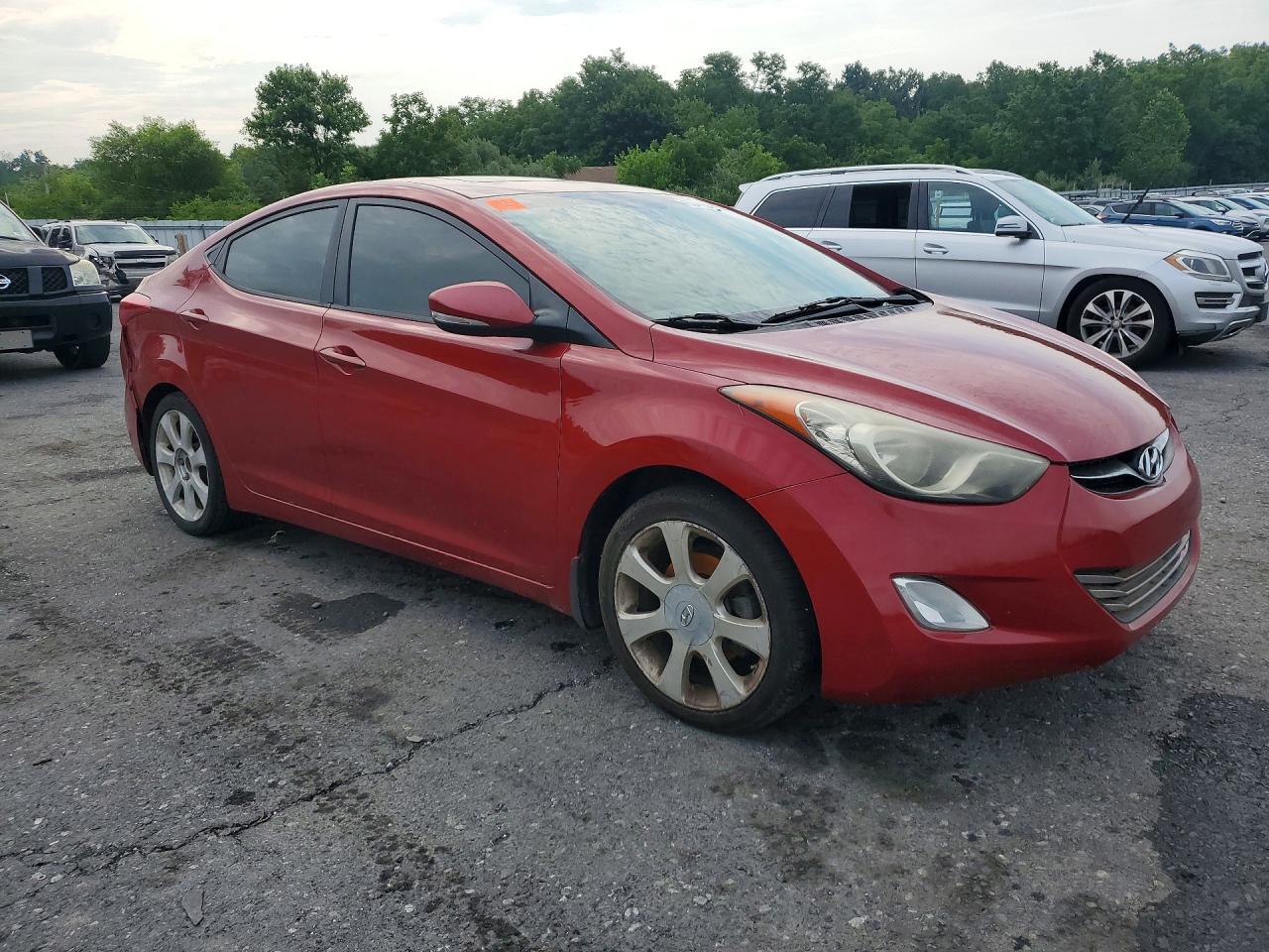 2013 HYUNDAI ELANTRA