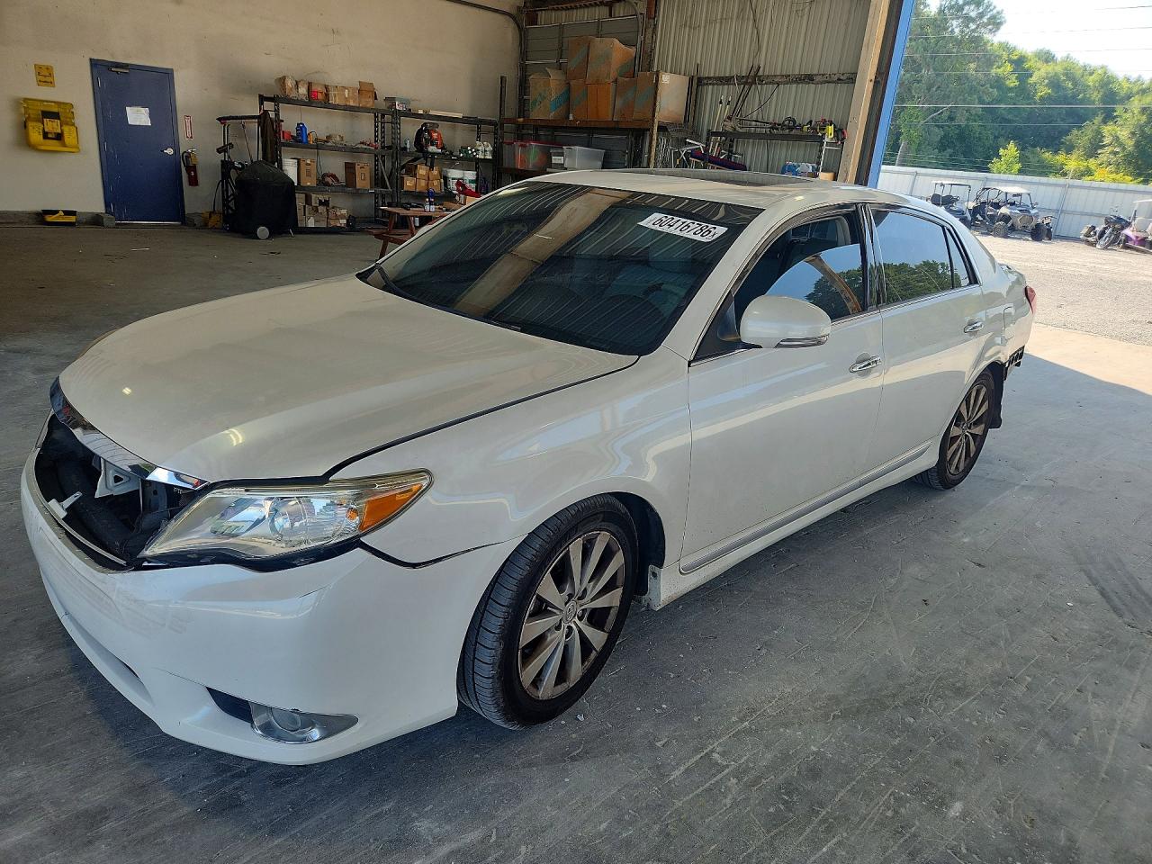 2012 TOYOTA AVALON
