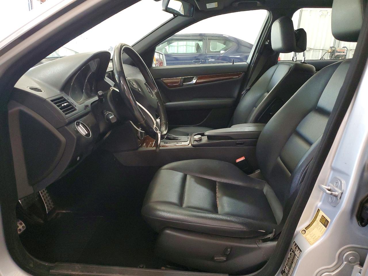 2011 MERCEDES-BENZ C-CLASS