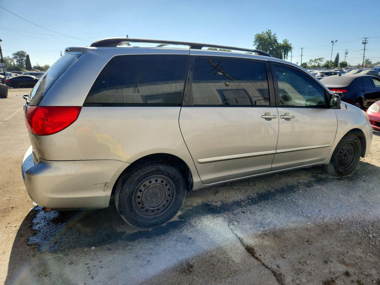 2010 TOYOTA SIENNA