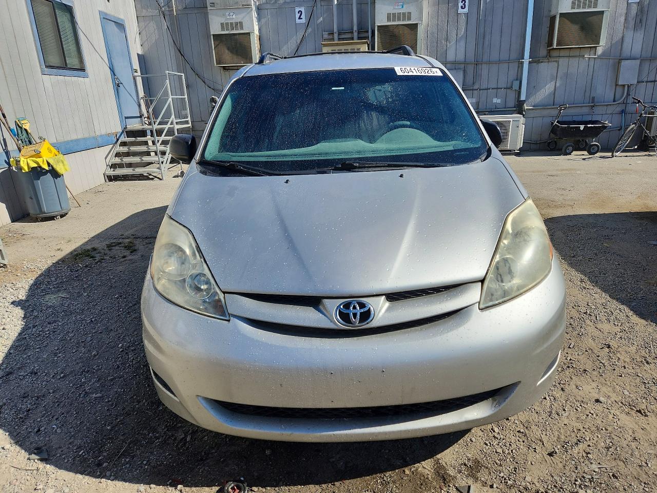 2010 TOYOTA SIENNA