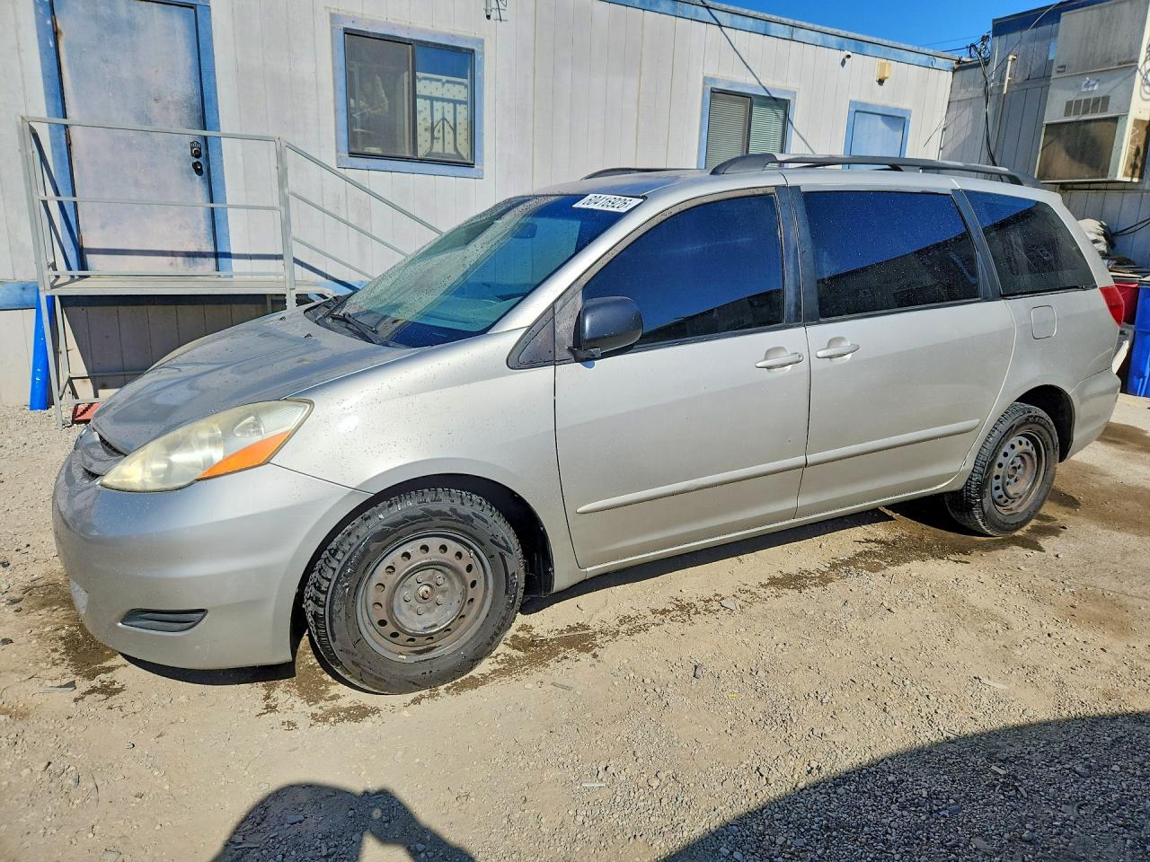 2010 TOYOTA SIENNA