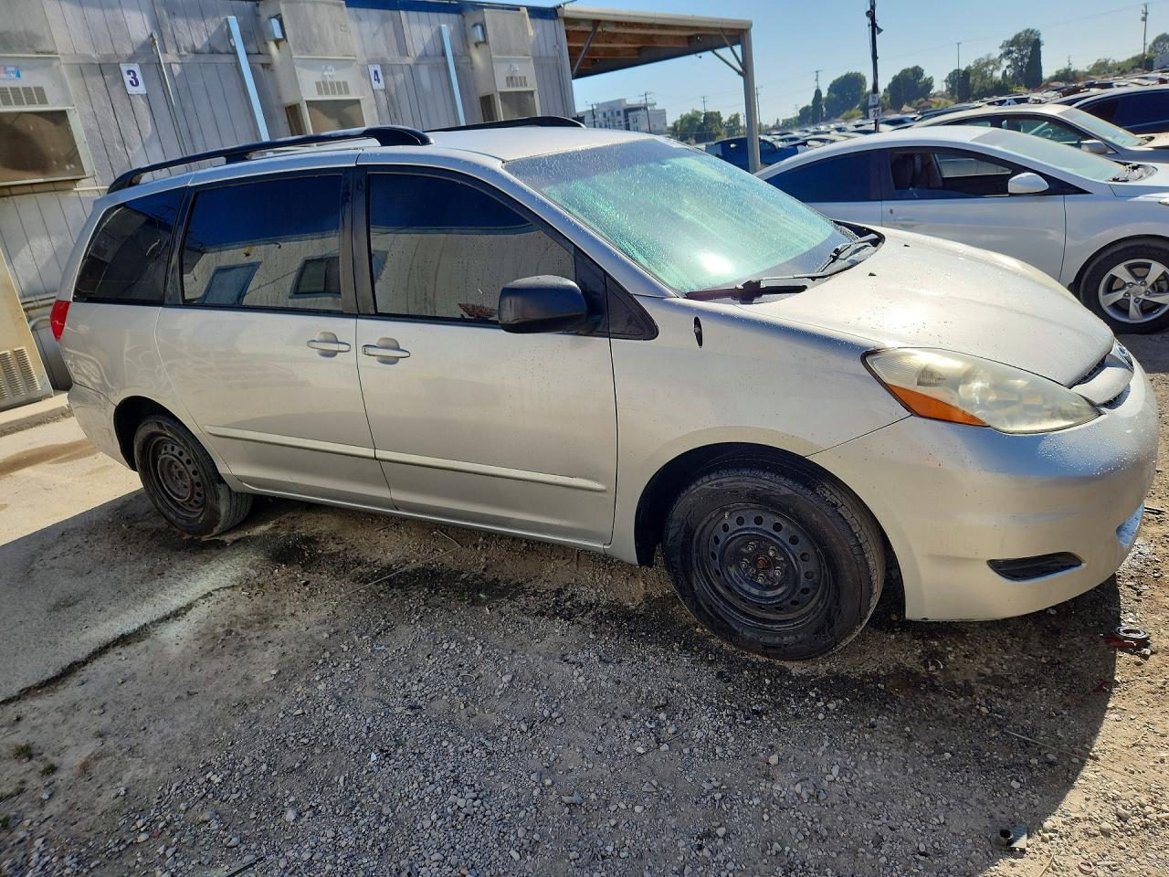 2010 TOYOTA SIENNA