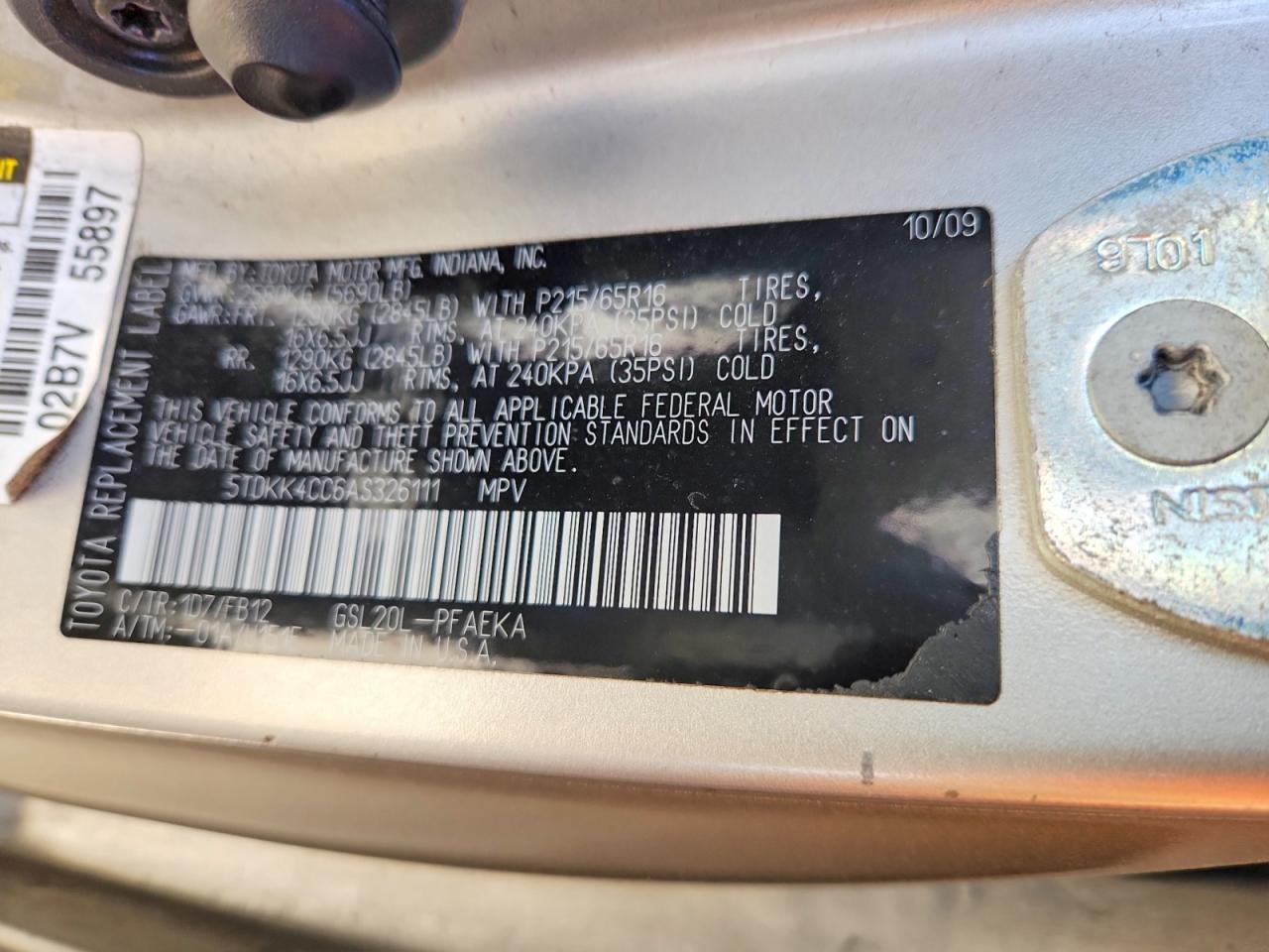 2010 TOYOTA SIENNA