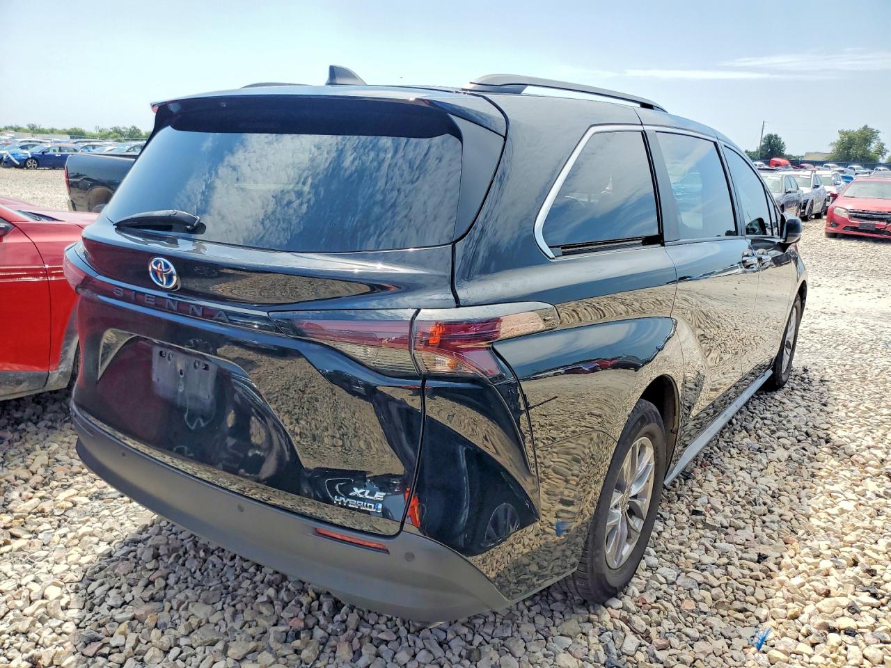 2024 TOYOTA SIENNA