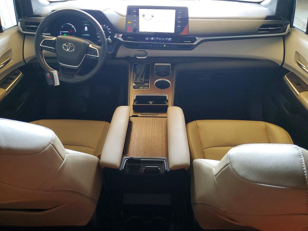 2024 TOYOTA SIENNA