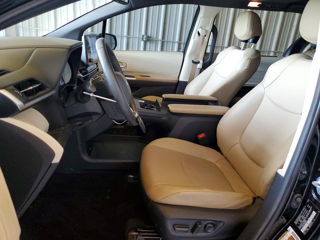 2024 TOYOTA SIENNA
