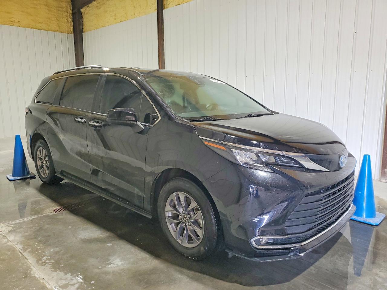 2024 TOYOTA SIENNA