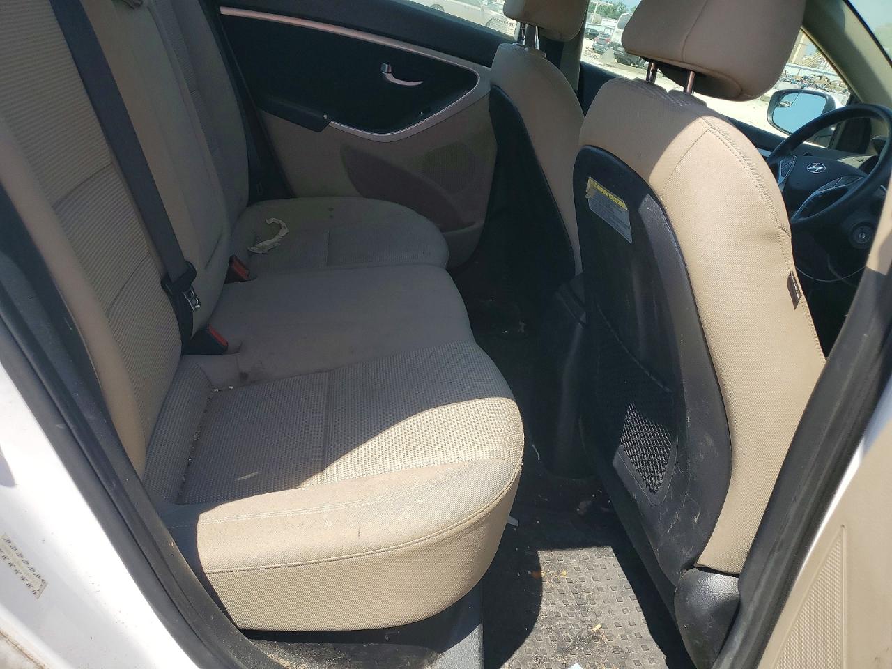 2016 HYUNDAI ELANTRA