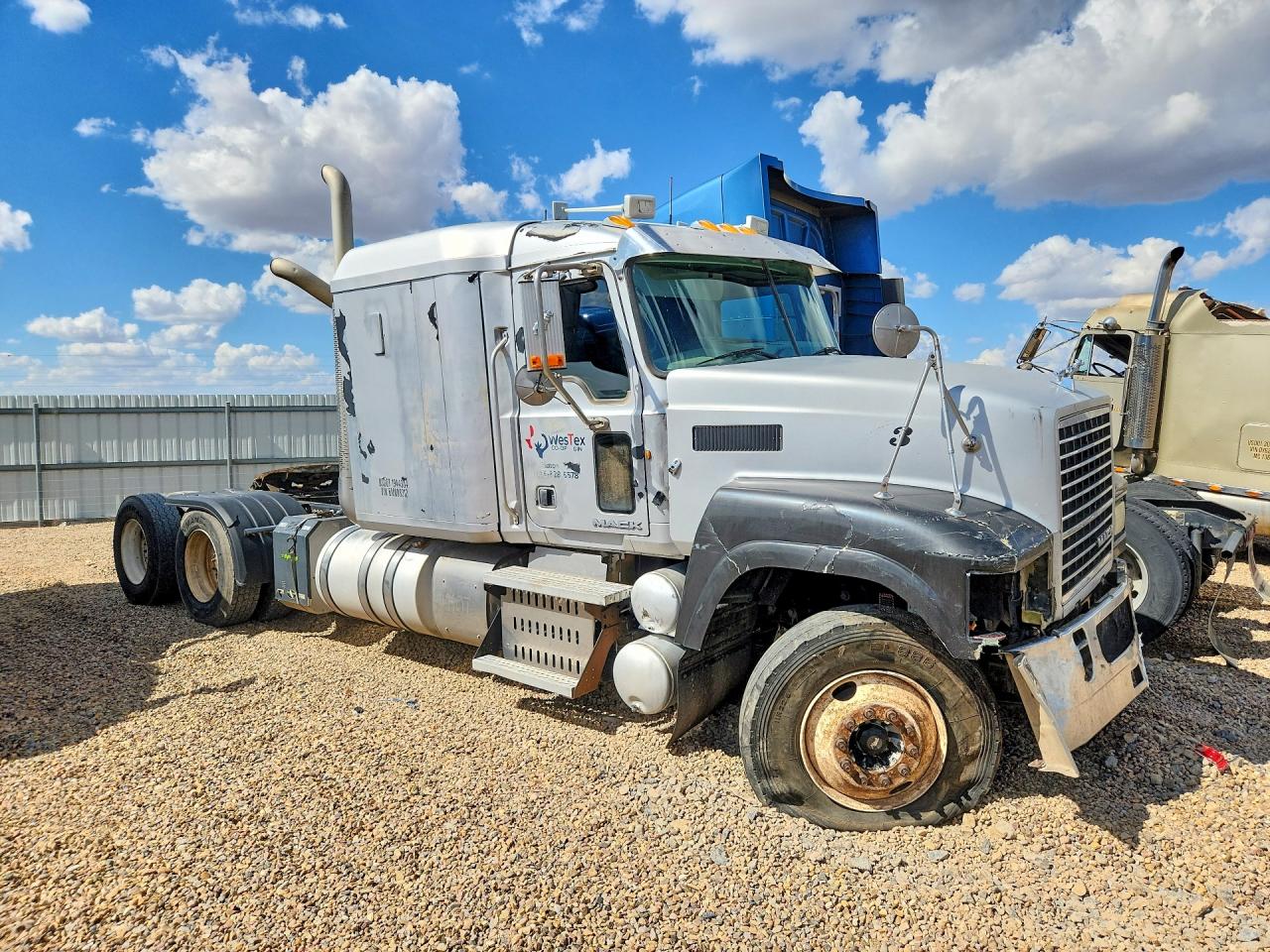 2011 MACK ALL OTHER