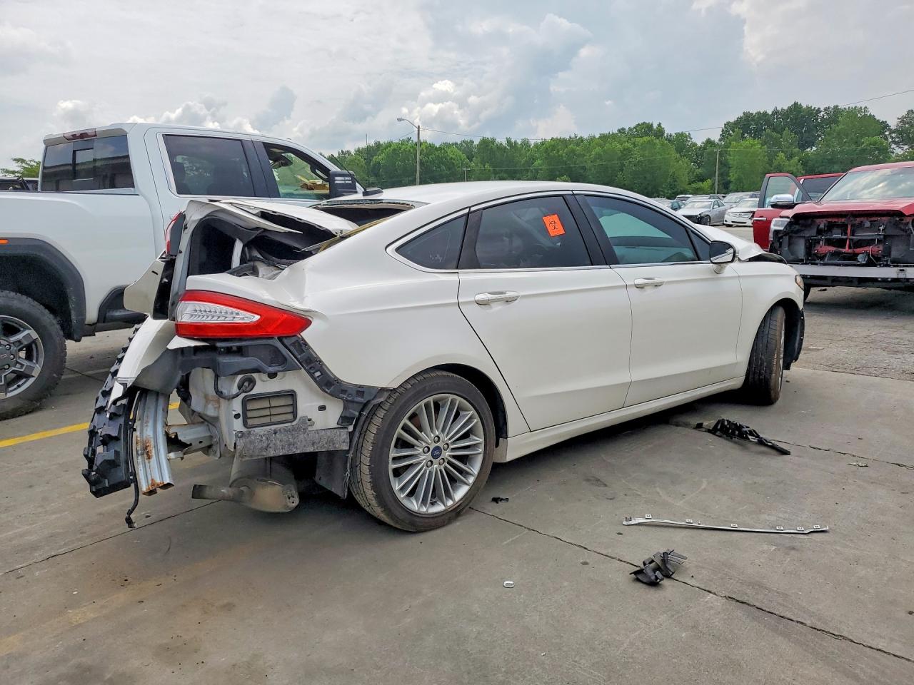 2013 FORD FUSION SE
