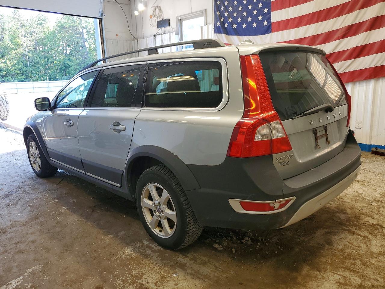 2010 VOLVO XC70