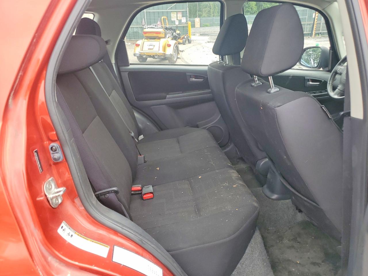 2011 SUZUKI SX4