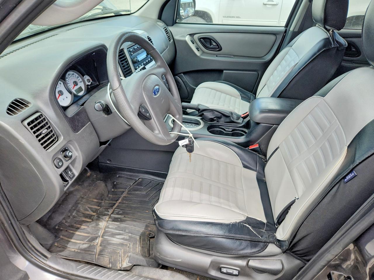 2005 FORD ESCAPE