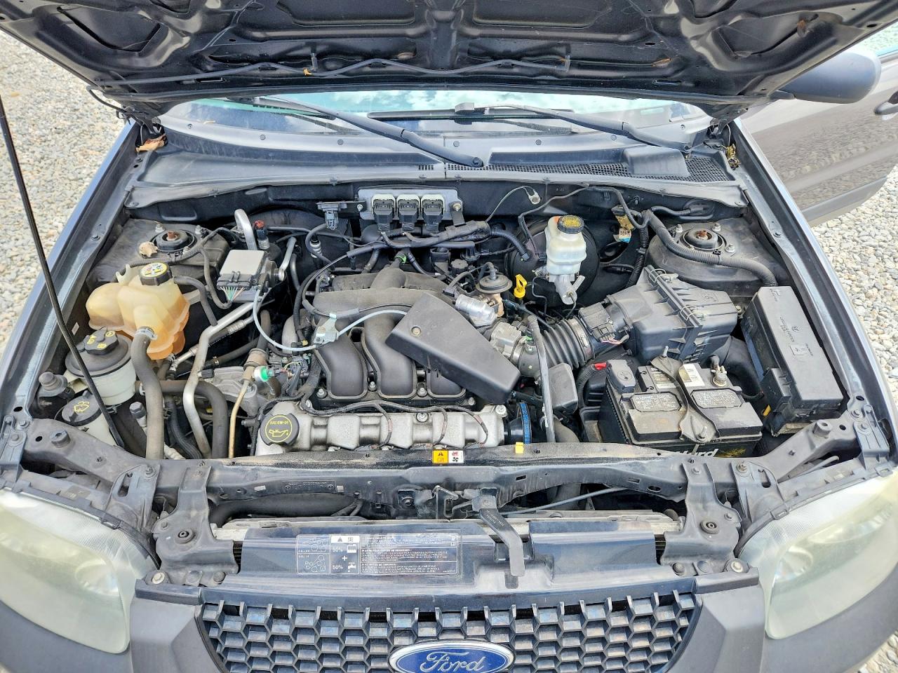 2005 FORD ESCAPE