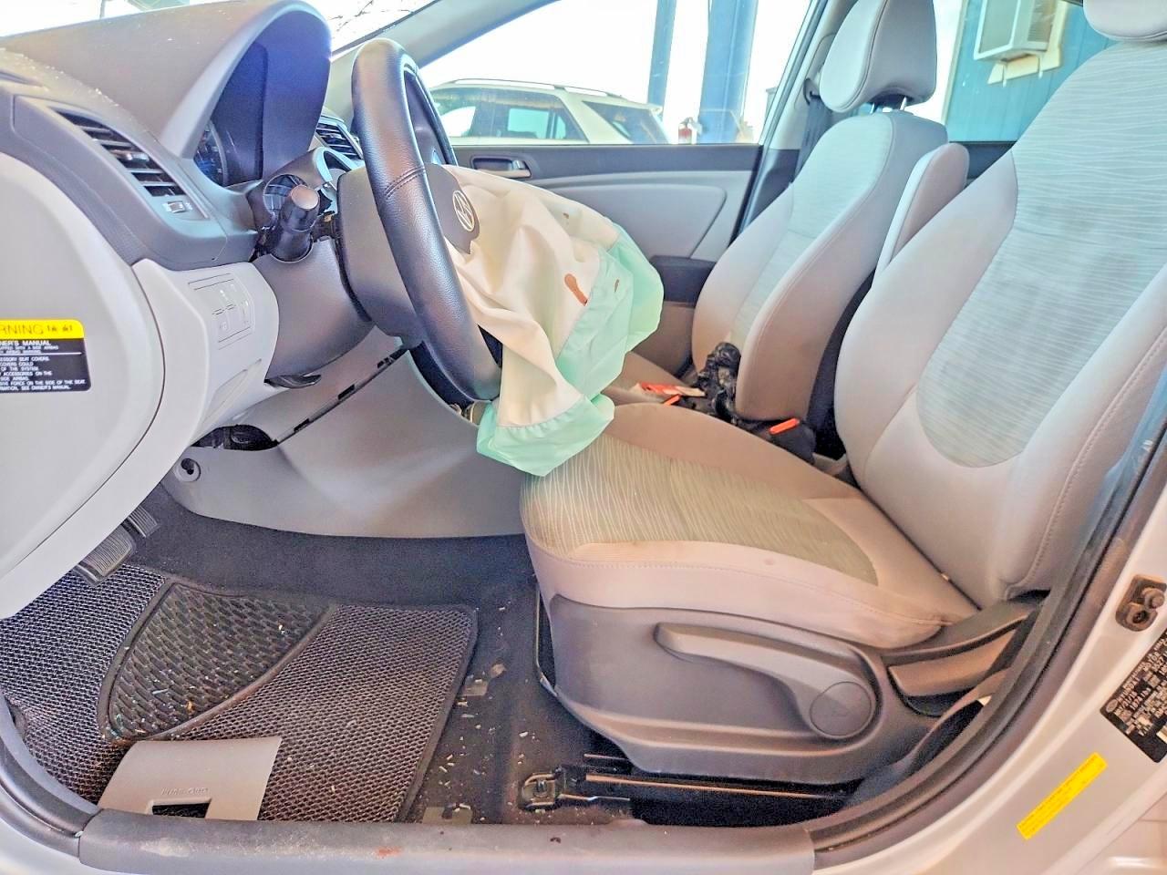 2016 HYUNDAI ACCENT