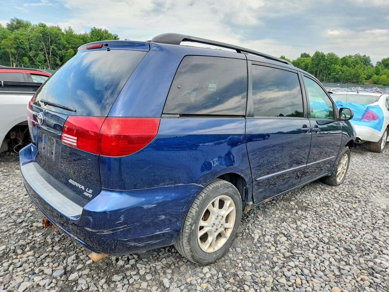 2005 TOYOTA SIENNA