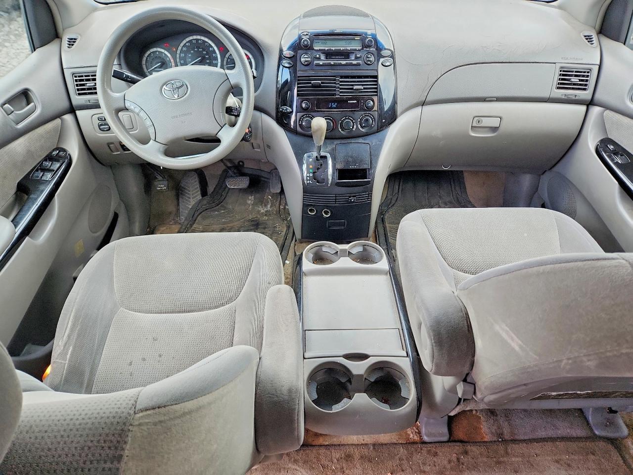 2005 TOYOTA SIENNA