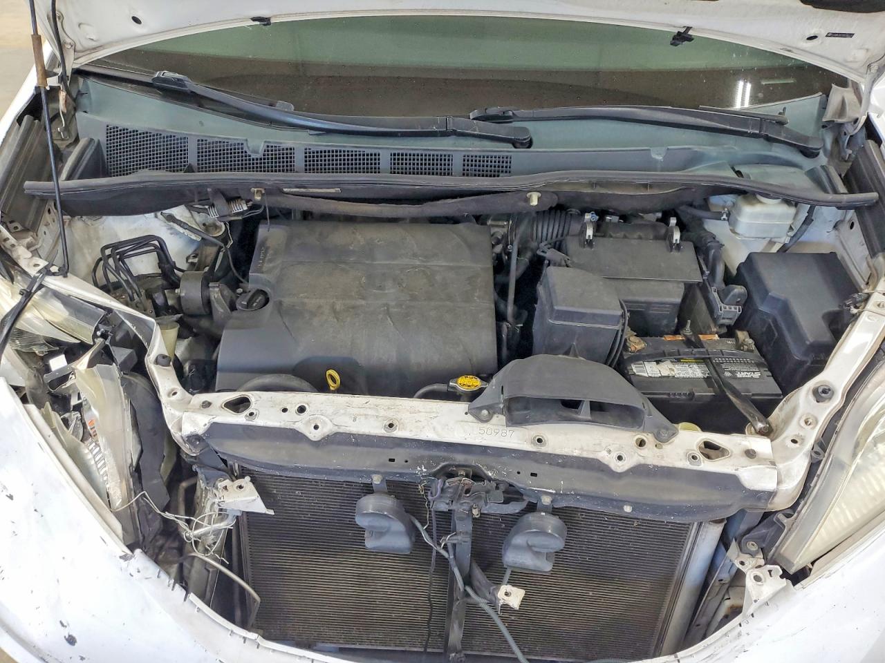 2013 TOYOTA SIENNA