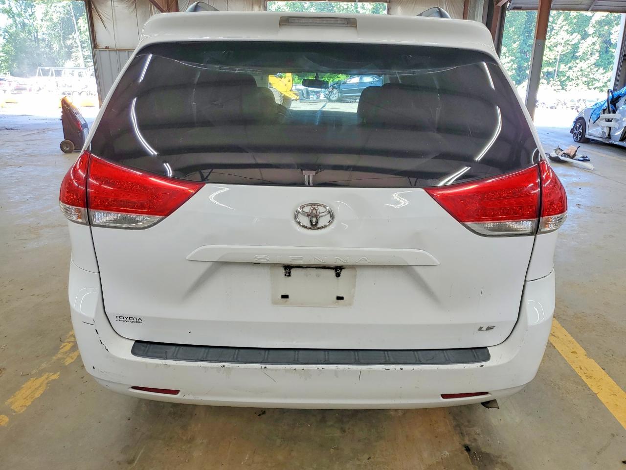 2013 TOYOTA SIENNA