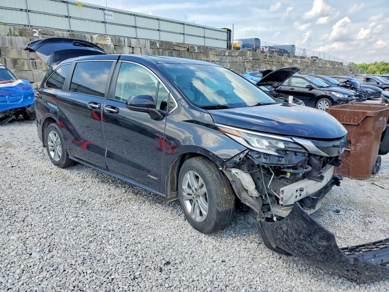 2021 TOYOTA SIENNA