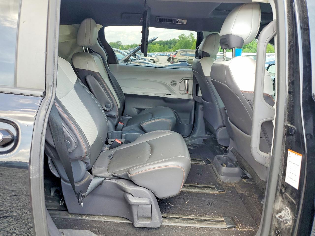 2021 TOYOTA SIENNA
