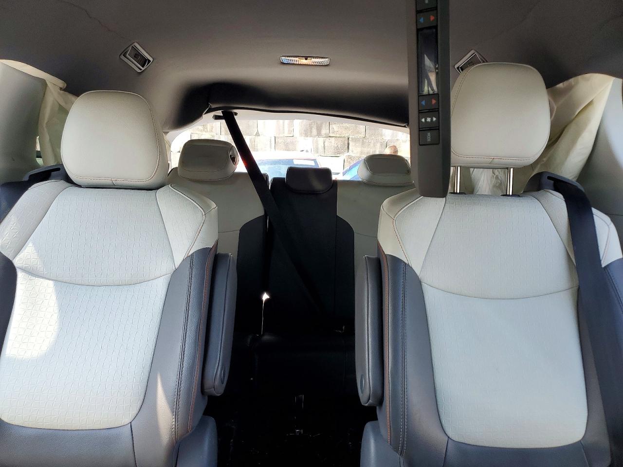 2021 TOYOTA SIENNA