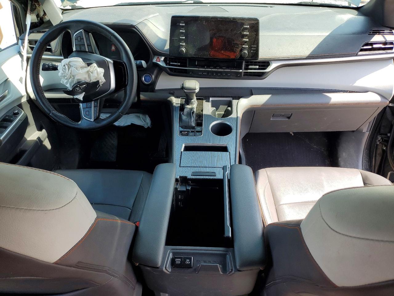 2021 TOYOTA SIENNA