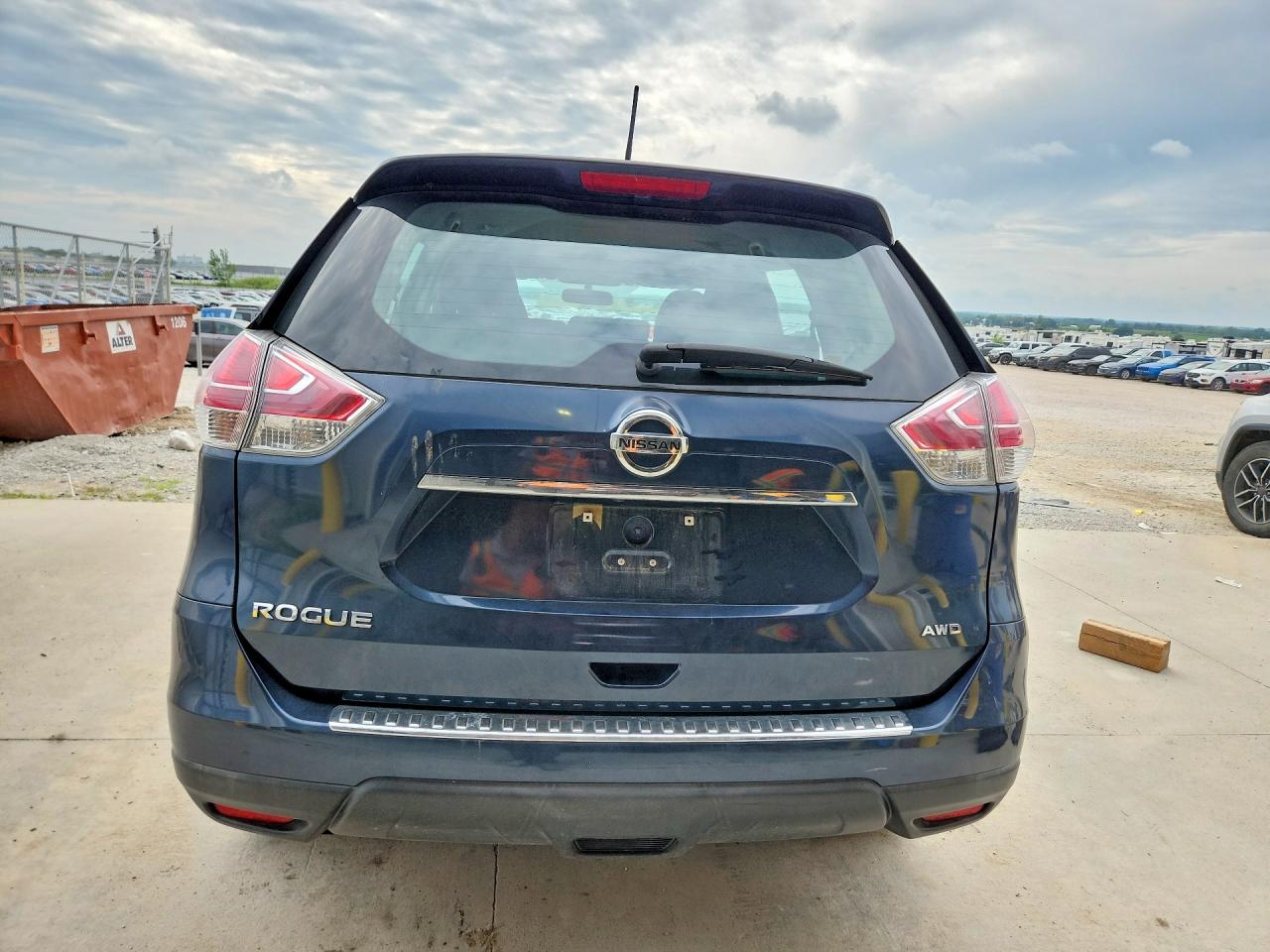 2015 NISSAN ROGUE