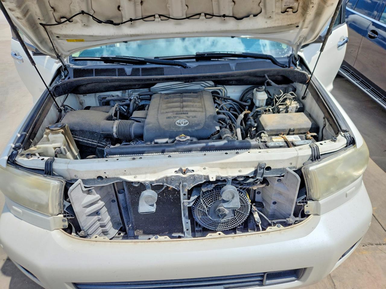 2014 TOYOTA SEQUOIA