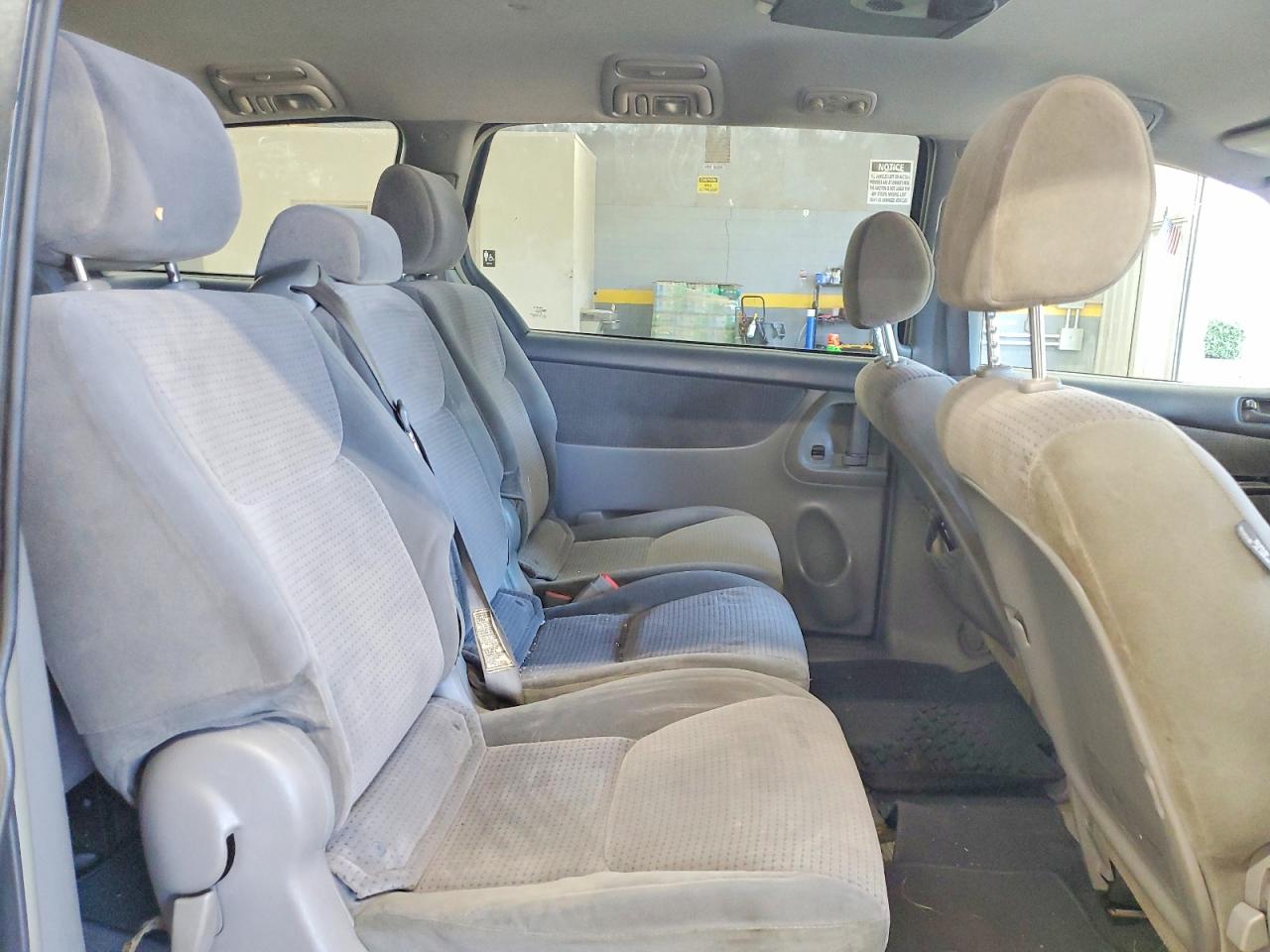 2006 TOYOTA SIENNA