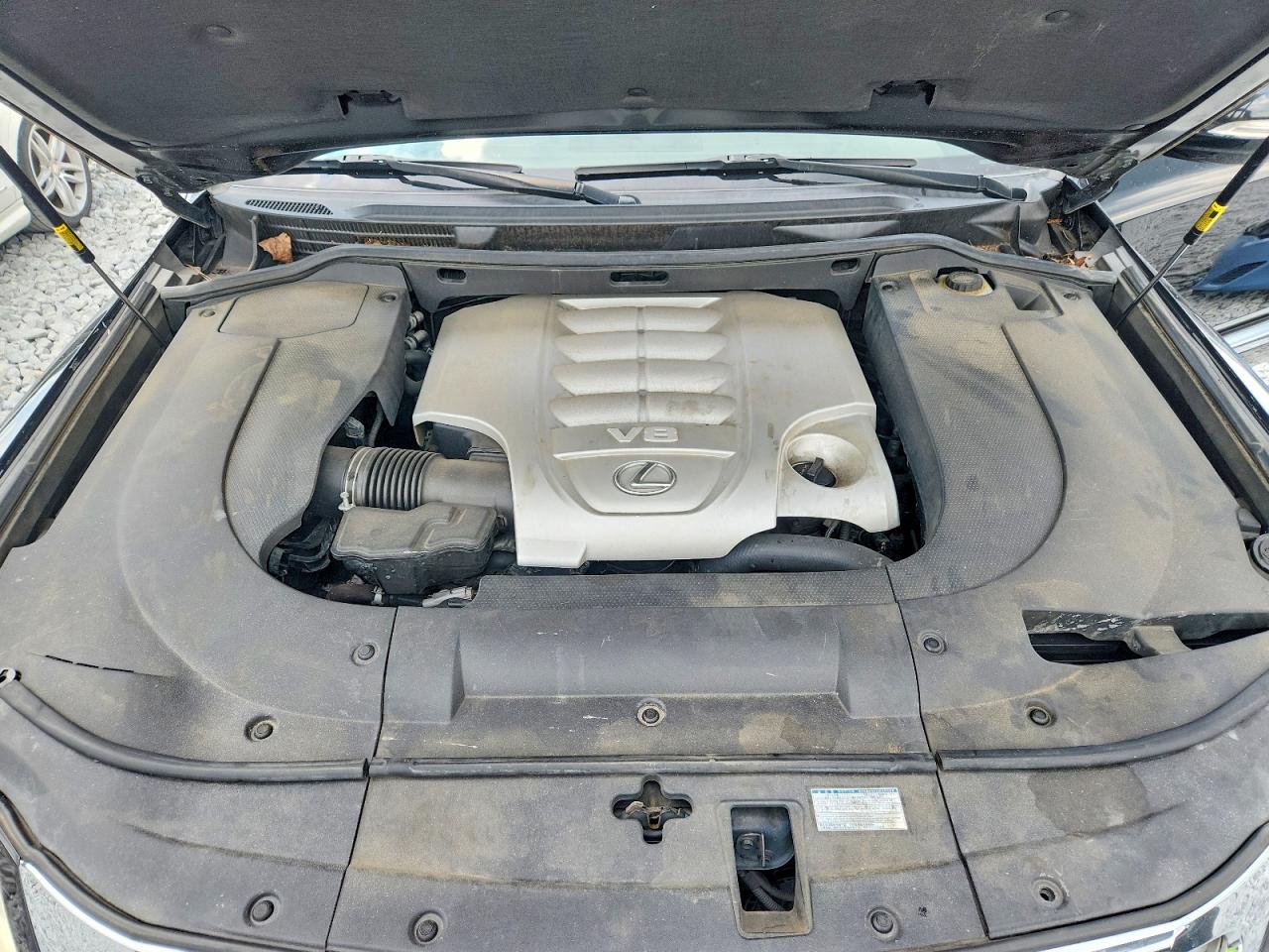 2013 LEXUS LX570