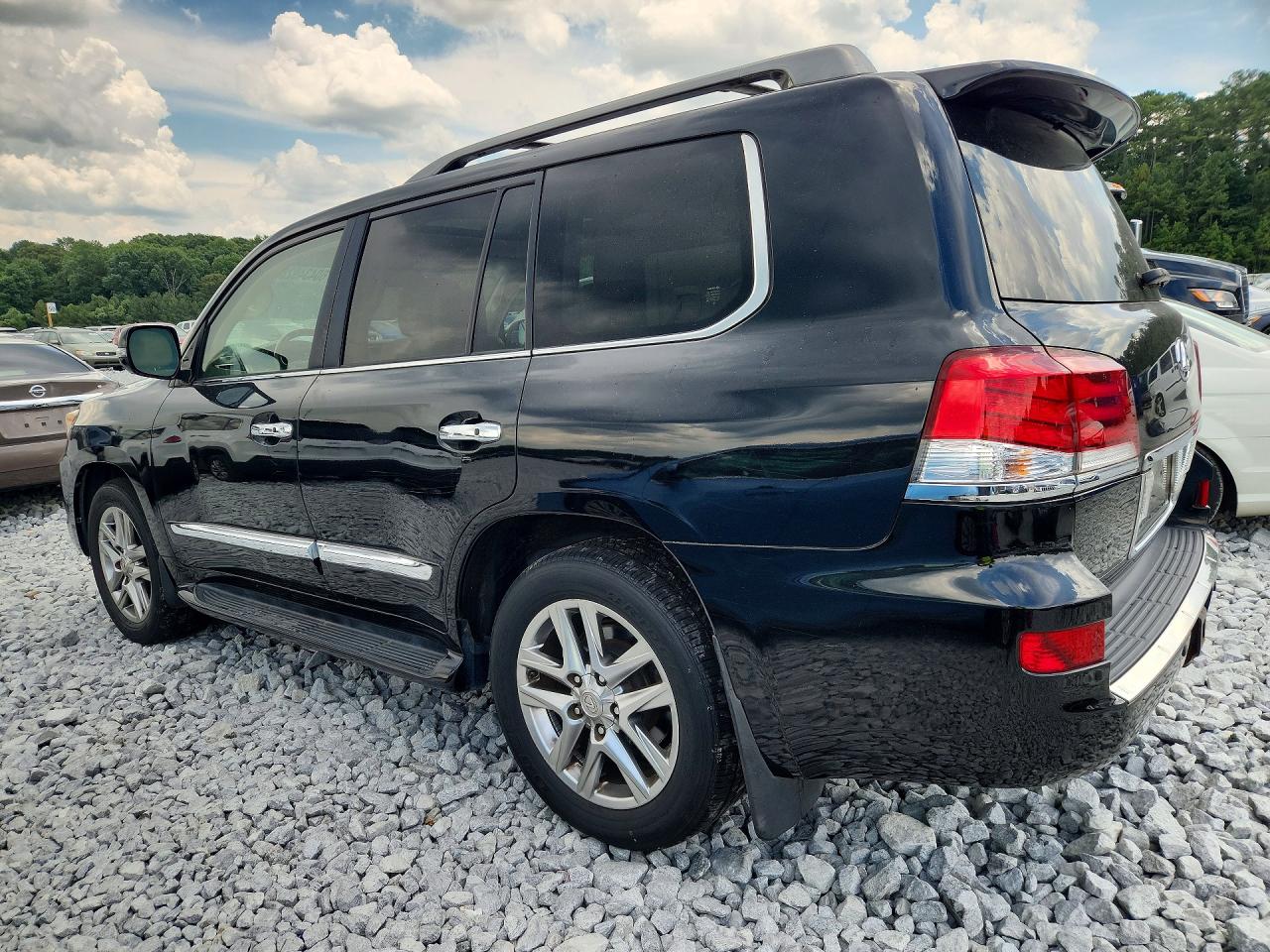 2013 LEXUS LX570