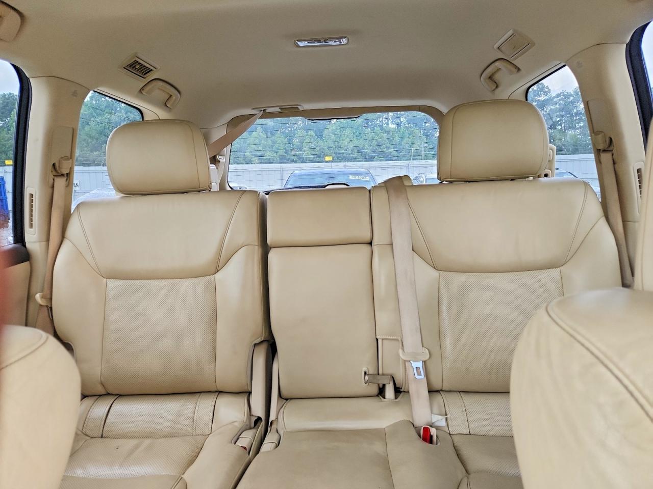2013 LEXUS LX570