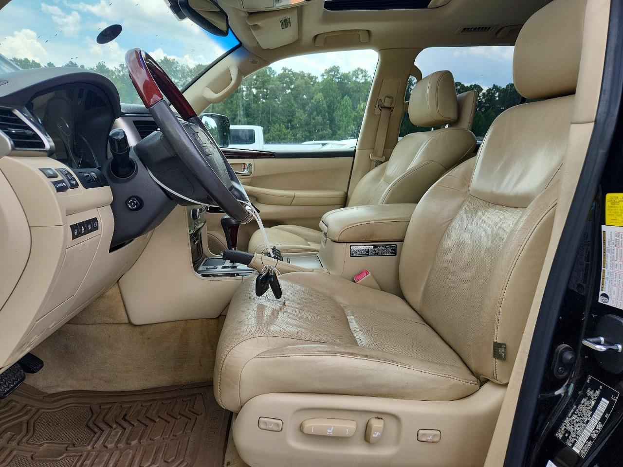 2013 LEXUS LX570