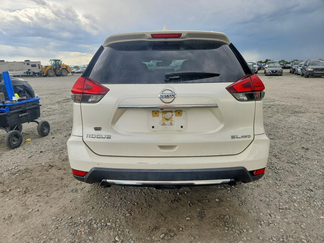 2017 NISSAN ROGUE