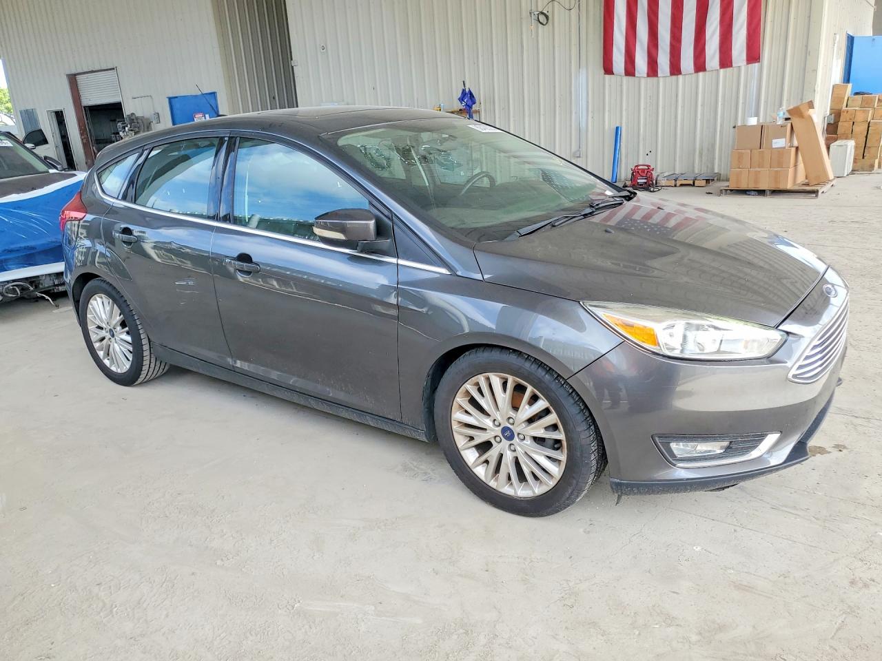 2017 FORD FOCUS