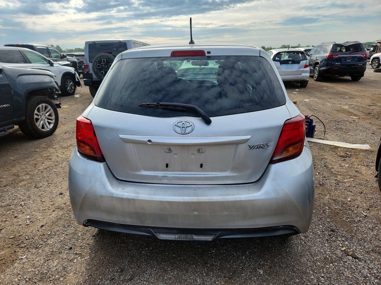 2016 TOYOTA YARIS