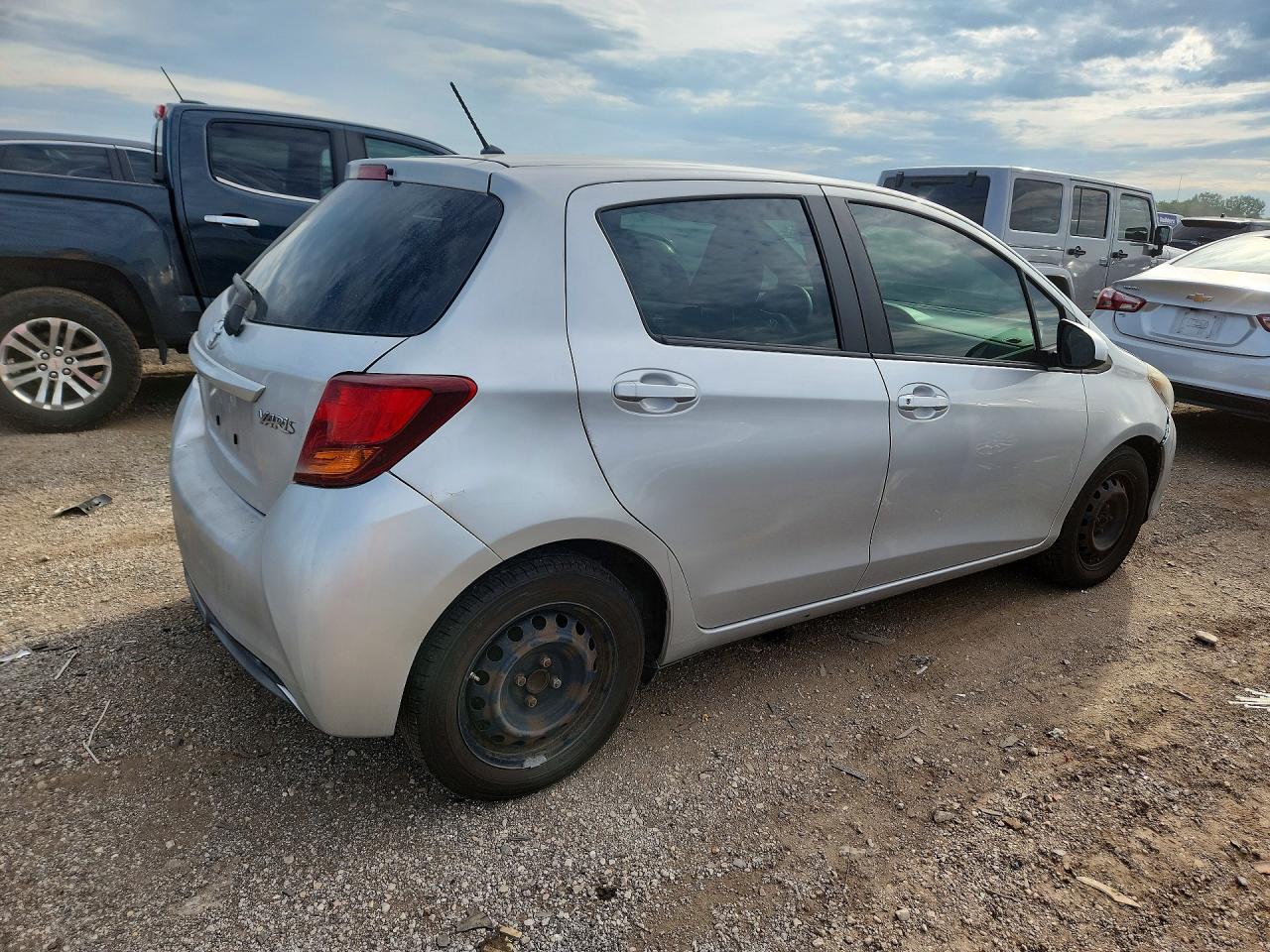 2016 TOYOTA YARIS