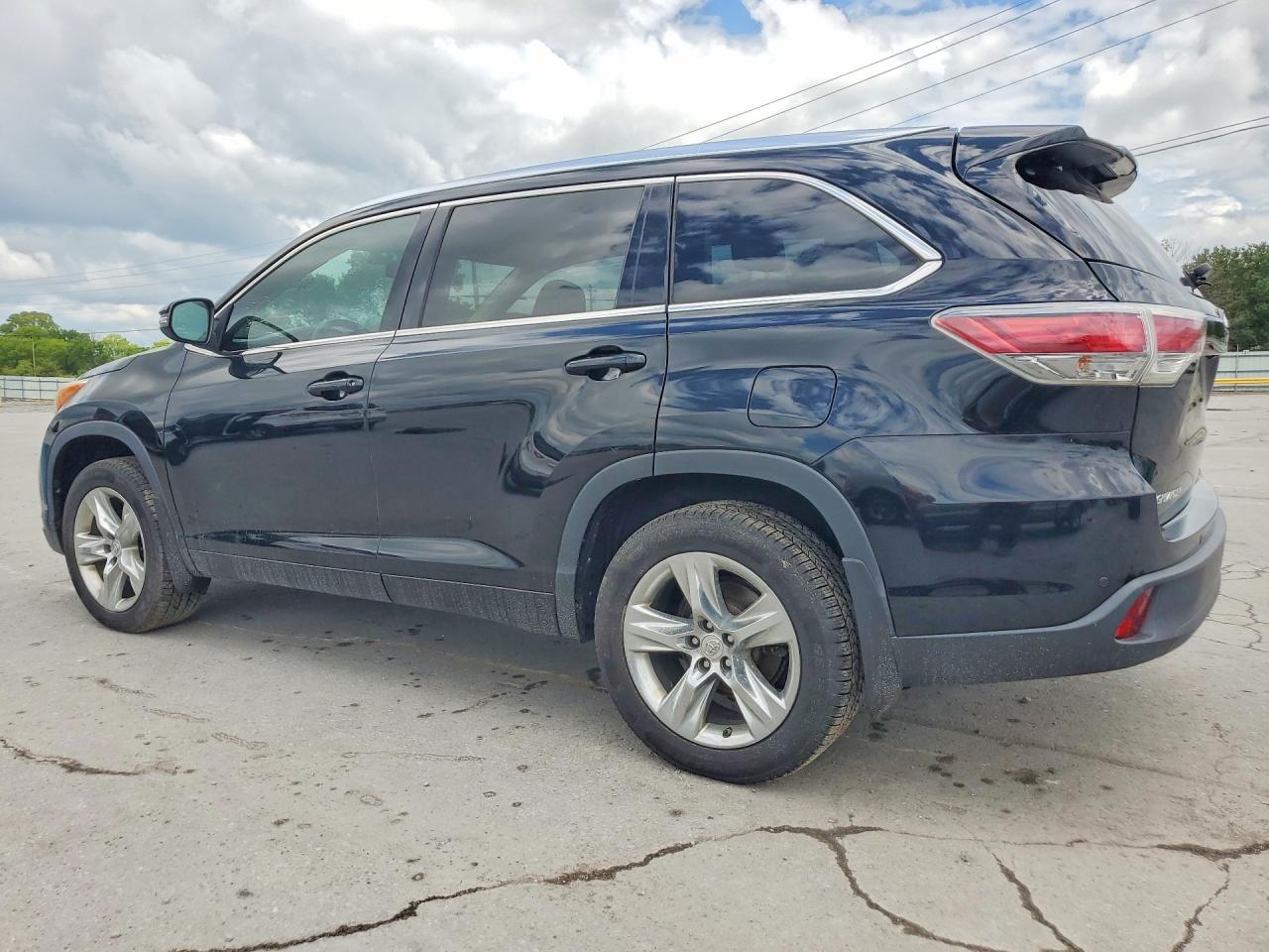 2014 TOYOTA HIGHLANDER