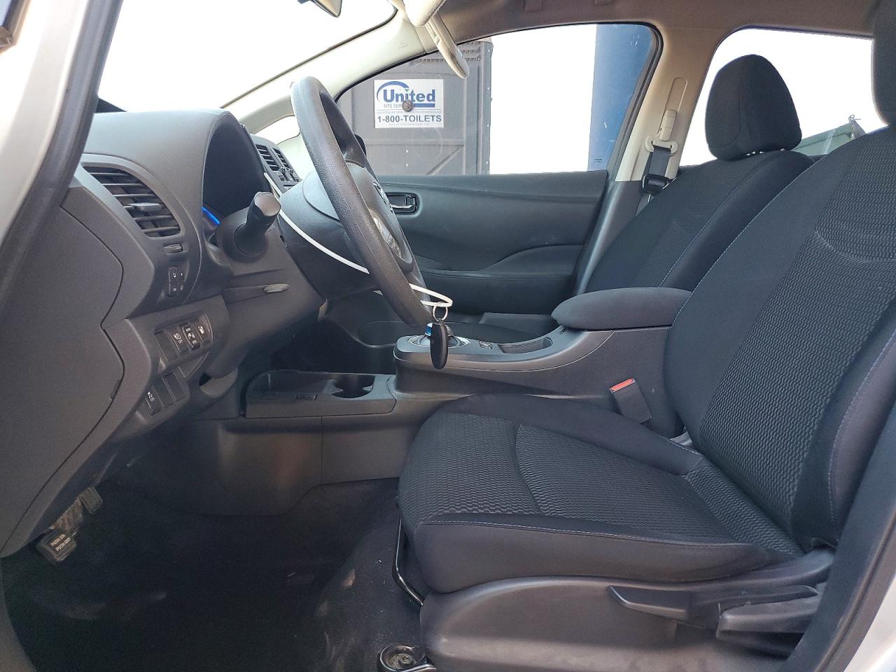 2017 NISSAN LEAF