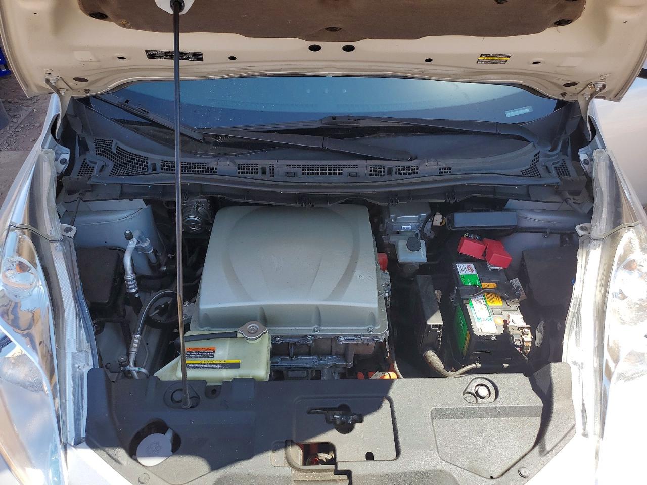 2017 NISSAN LEAF