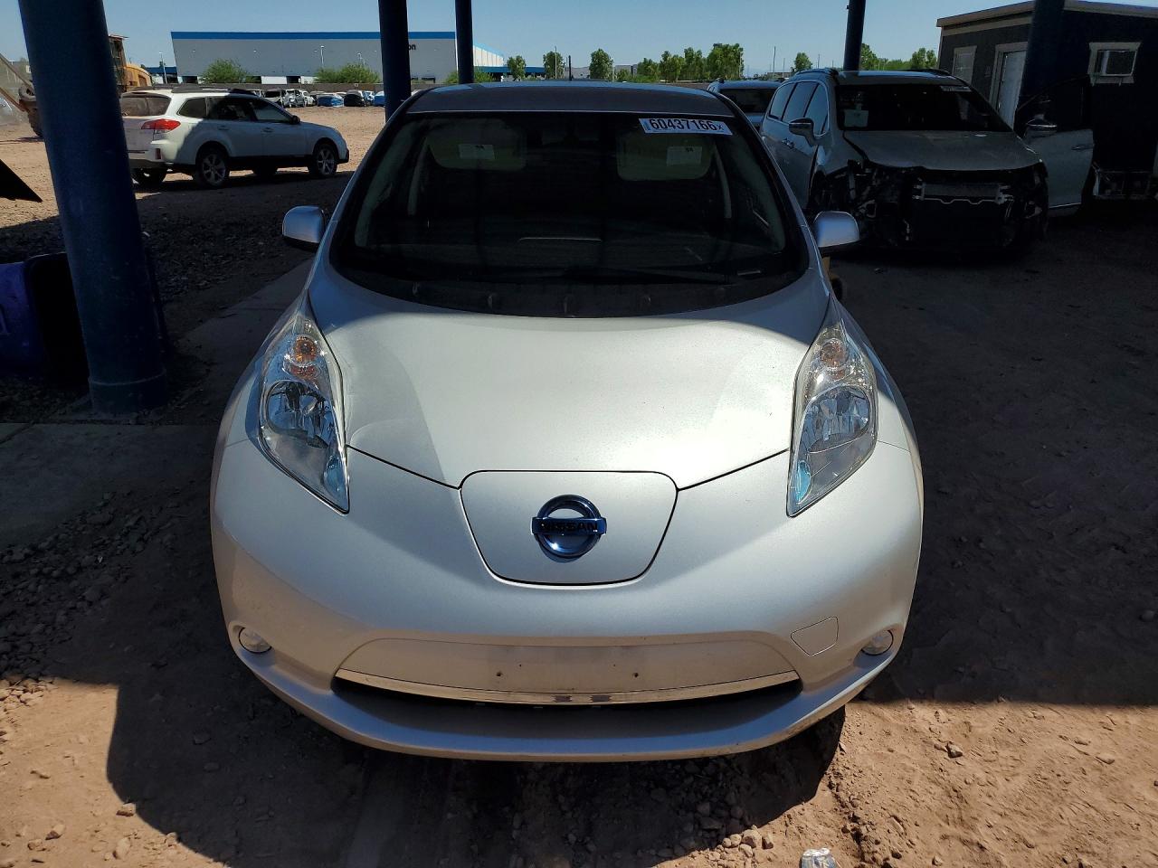 2017 NISSAN LEAF