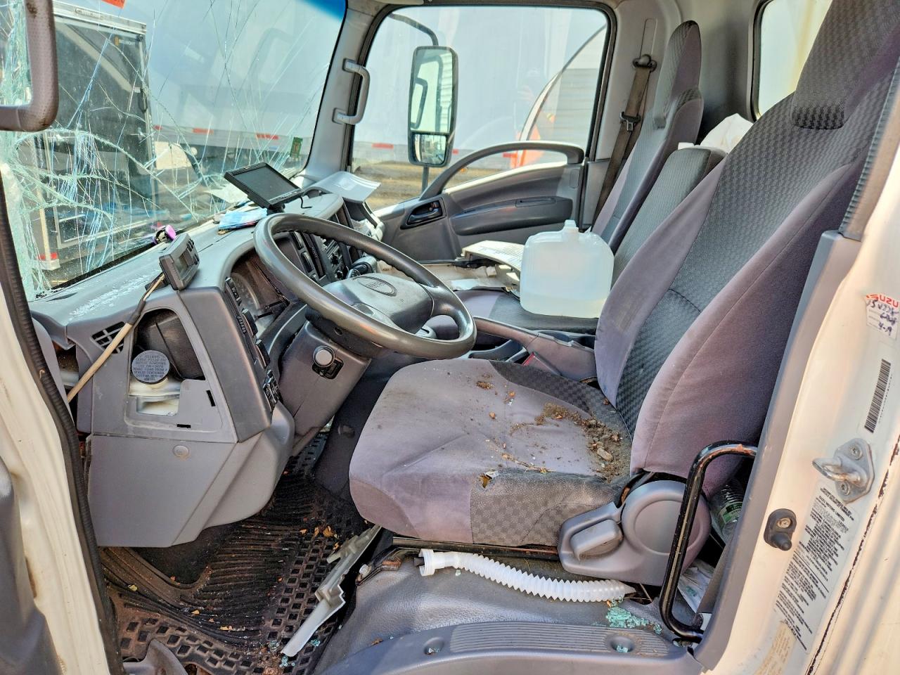 2014 ISUZU NPR