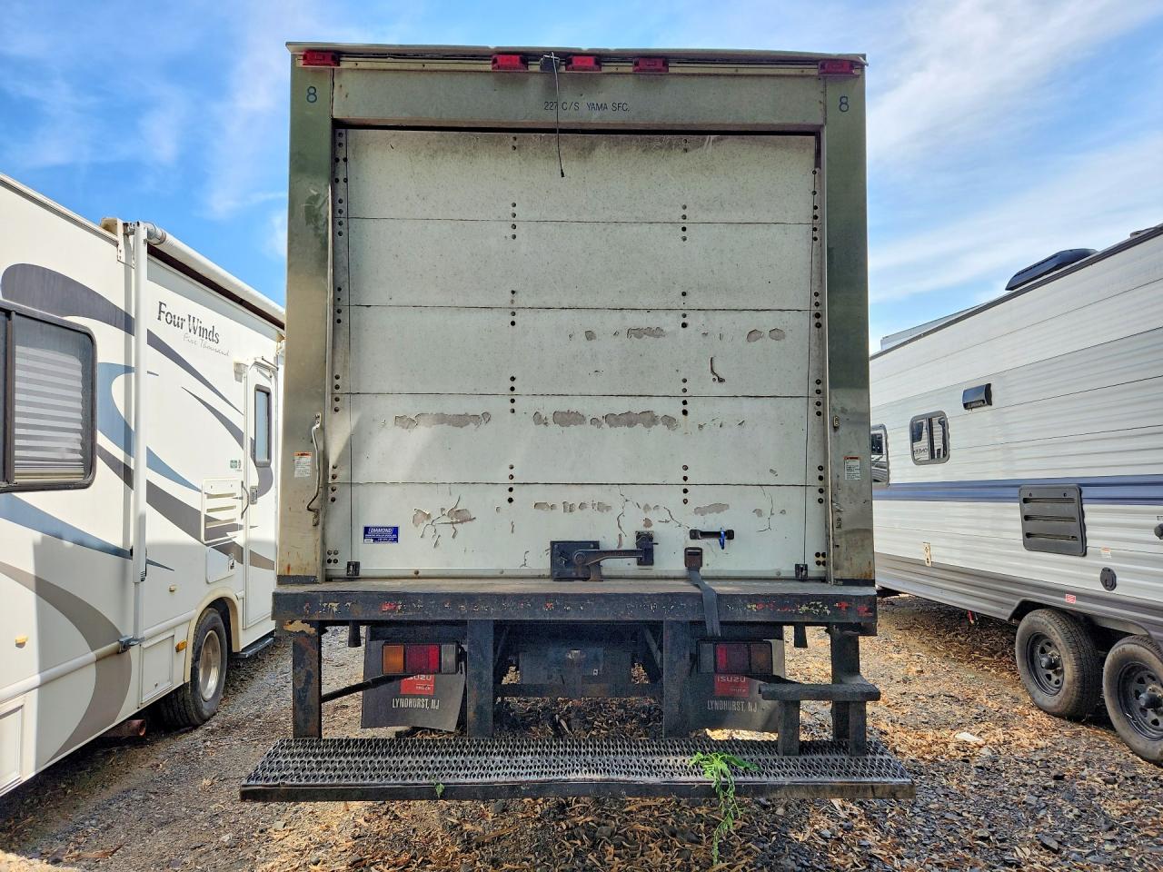 2014 ISUZU NPR