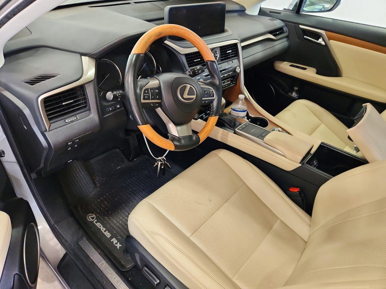2021 LEXUS ES250